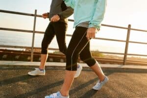 Se puede caminar con el astrágalo roto: riesgos, tiempos de recuperación y tratamiento